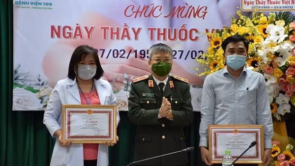 Bệnh viện 199 – Bộ Công an nhận bằng khen về thành tích xuất sắc trong phòng, chống dịch COVID-19