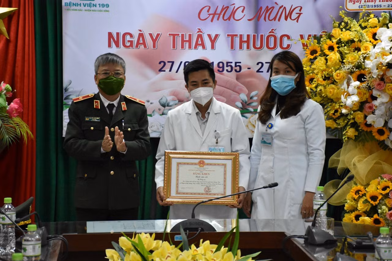 UBND tỉnh Quảng Nam tặng bằng khen cho Bệnh viện 199 – Bộ Công an về thành tích xuất sắc trong phòng, chống dịch COVID-19 -0