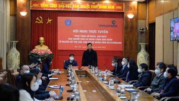 Vietcombank phát hành hóa đơn điện tử thay thế hóa đơn giấy kể từ ngày 1/4/2022 ảnh 4