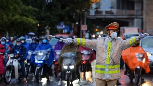 "Cửu vạn" chợ Long Biên mưu sinh ngày giá rét ảnh 14