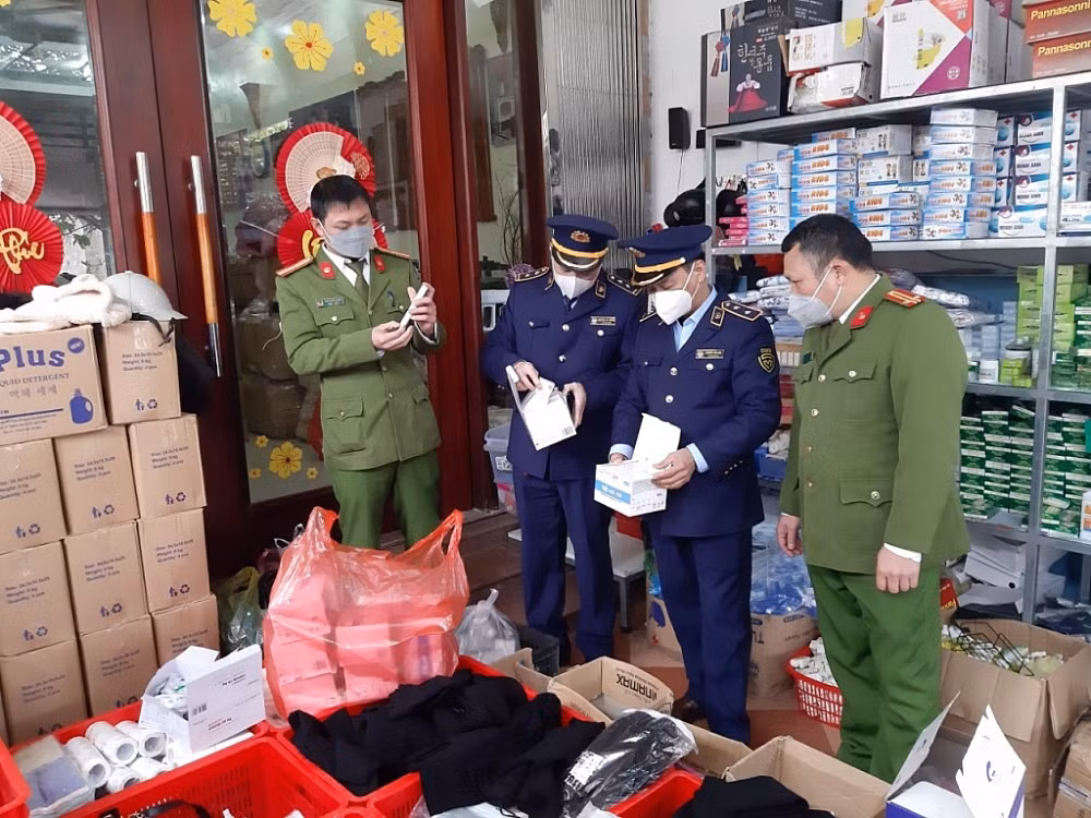 Tăng cường kiểm tra, kiểm soát mặt hàng Kit test COVID-19 -0