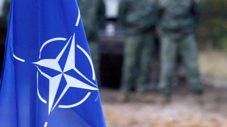 NATO sơ tán nhân viên khỏi thủ đô Ukraine -0