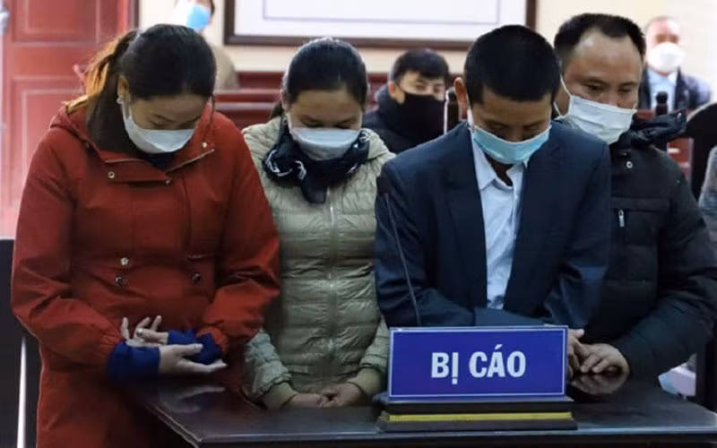Phạt hơn 19 năm tù 4 đối tượng “Tổ chức cho người khác trốn đi nước ngoài” -0
