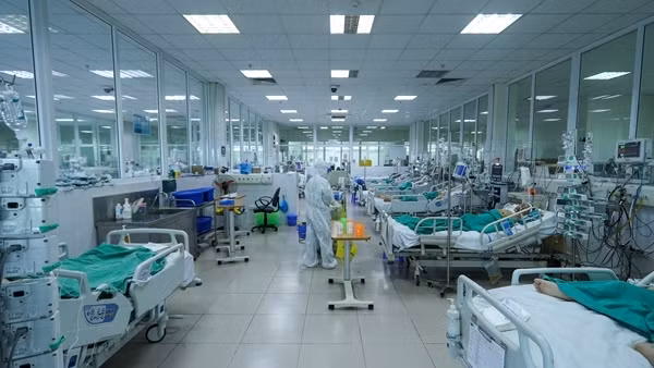 Cả nước thêm 46.880 ca COVID-19, Hà Nội gần 5.500 F0 ảnh 2
