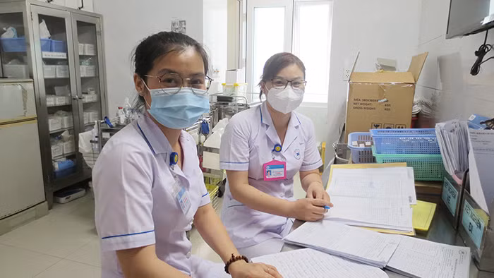 Trọn vẹn màu áo trắng thiện lương -0
