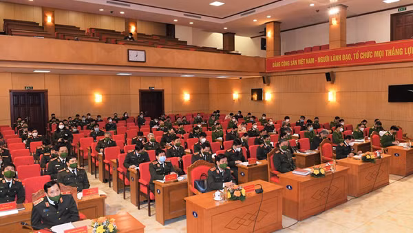 Quyết liệt tấn công tội phạm, giữ vững ANTT ảnh 2