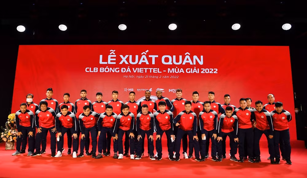 clb bóng đá viettel trong lễ xuất quân mùa giải 2022.jpg -0