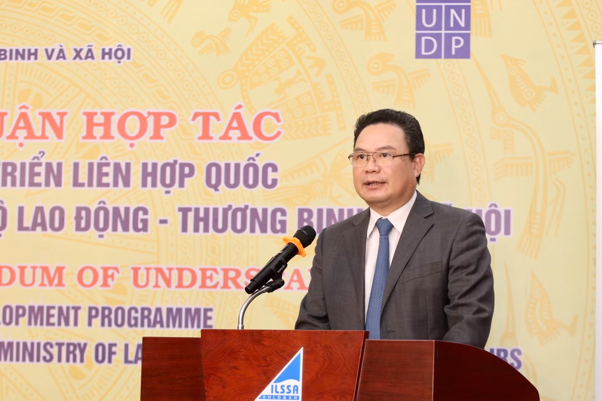 Đẩy mạnh hợp tác quốc tế trong lĩnh vực giảm nghèo -0