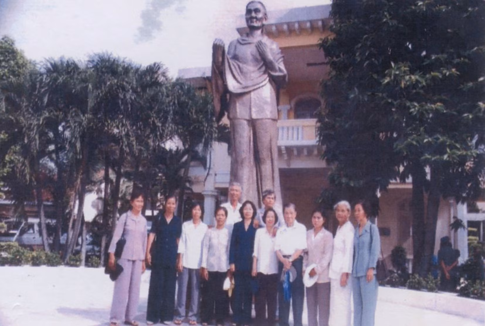 anh 2.jpg -0