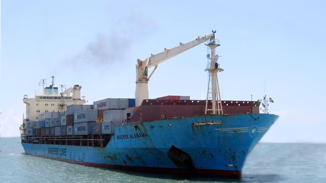 Maersk Alabama, con tàu 4 lần bị cướp biển tấn công -0