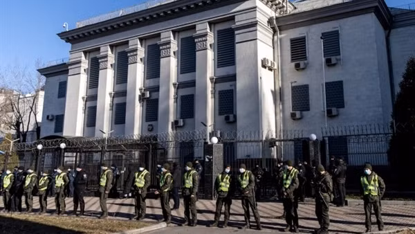 Tổng thống Putin nêu điều kiện để hạ nhiệt căng thẳng với Kiev ảnh 3