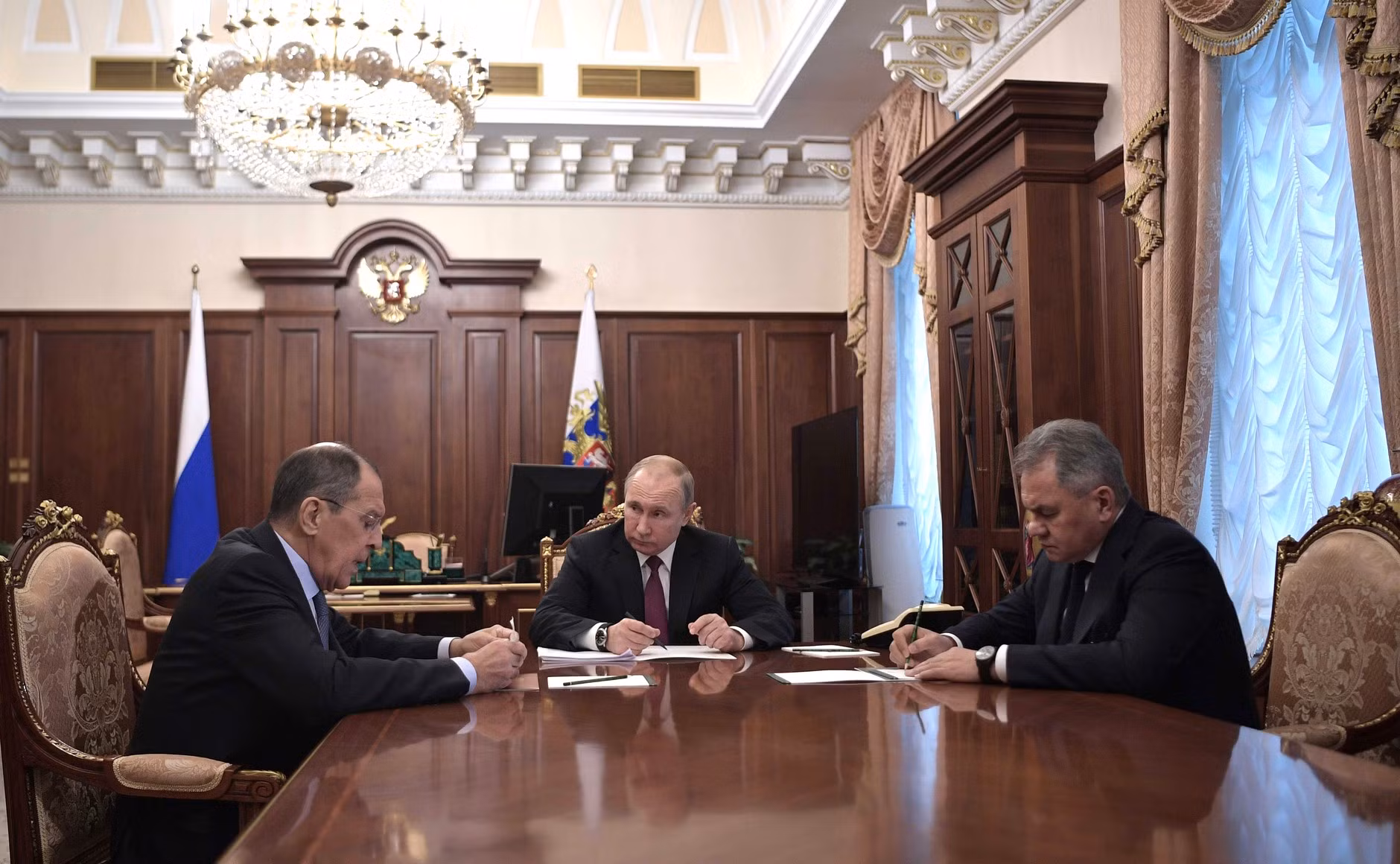 Phương Tây trừng phạt Tổng thống Putin -0