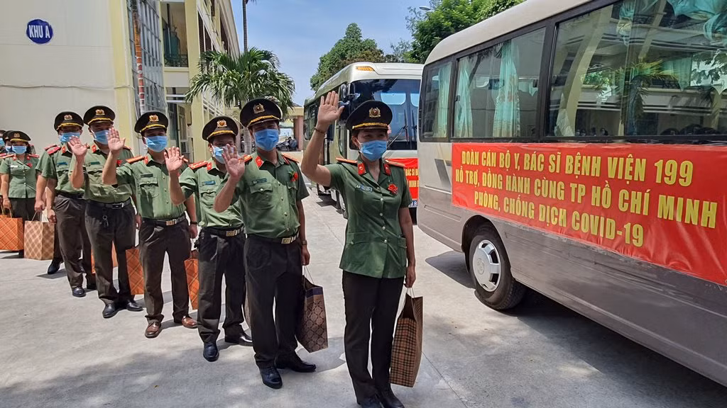 Báo Công an nhân dân thăm và chúc mừng Bệnh viện 199 - Bộ Công an nhân ngày Thầy thuốc Việt Nam -0