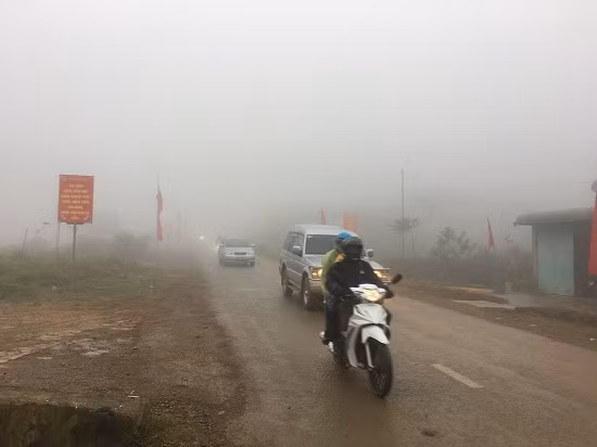 Nông dân và vật nuôi vùng cao Sơn La co ro trong giá rét -0
