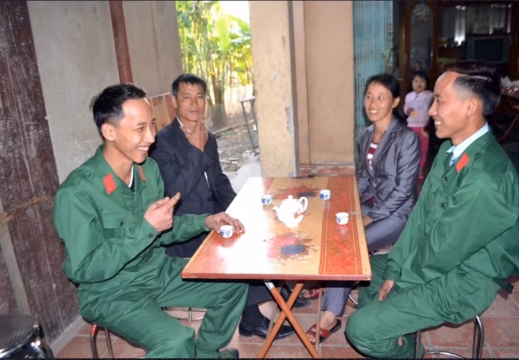 Những cặp song sinh tình nguyện nhập ngũ -0