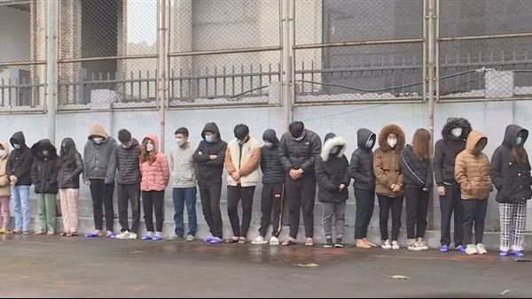 Lừa "kho sỉ tổng" quần áo trên mạng, chiếm đoạt tiền tỉ ảnh 2