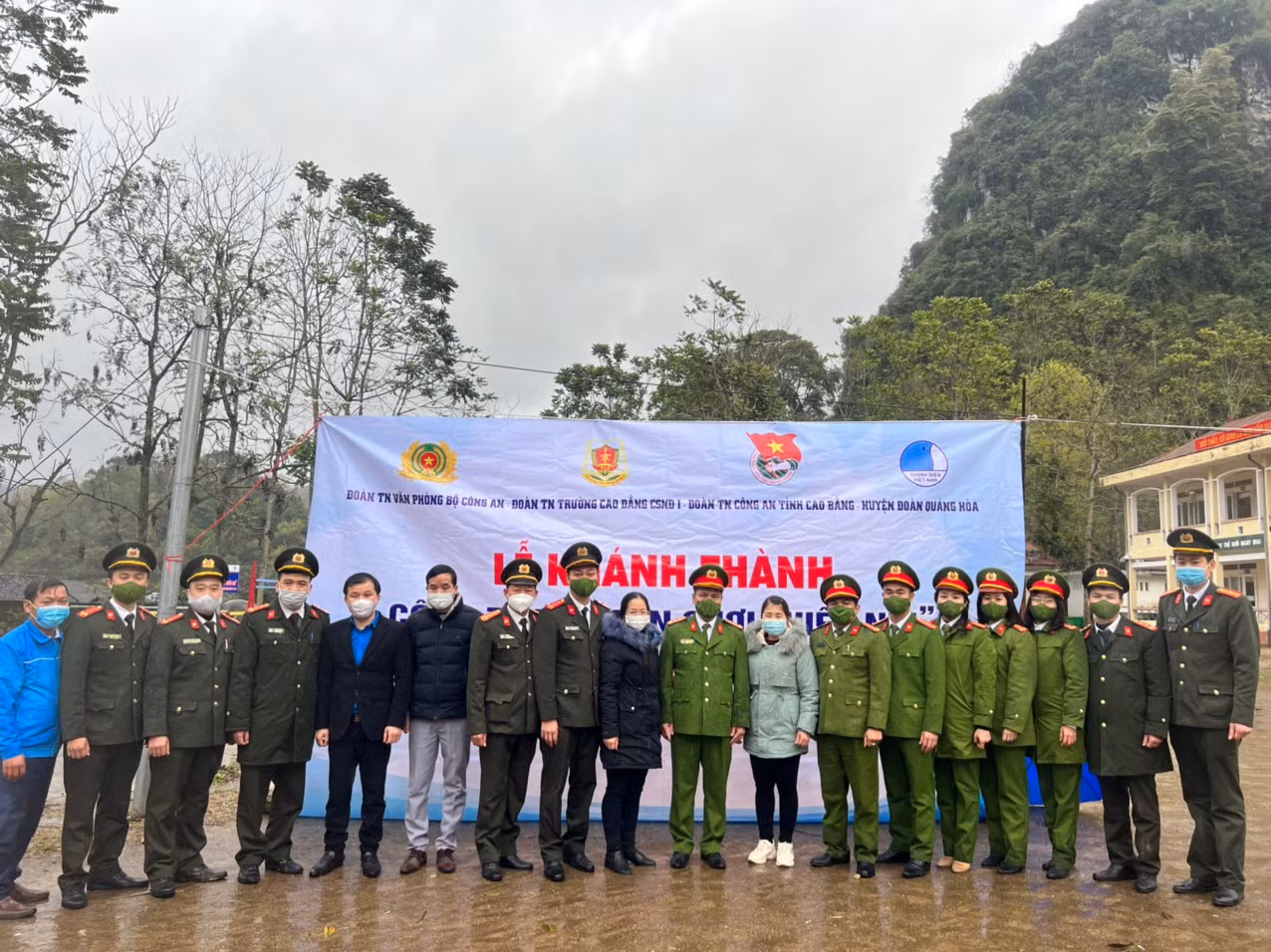 “Ấm áp Xuân tình nguyện trên quê hương cách mạng Cao Bằng” -0