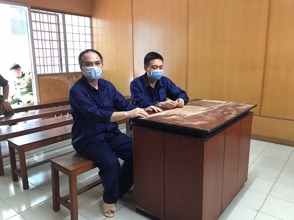 Hai vợ chồng lãnh án vì sản xuất, buôn bán phụ tùng xe máy giả -0