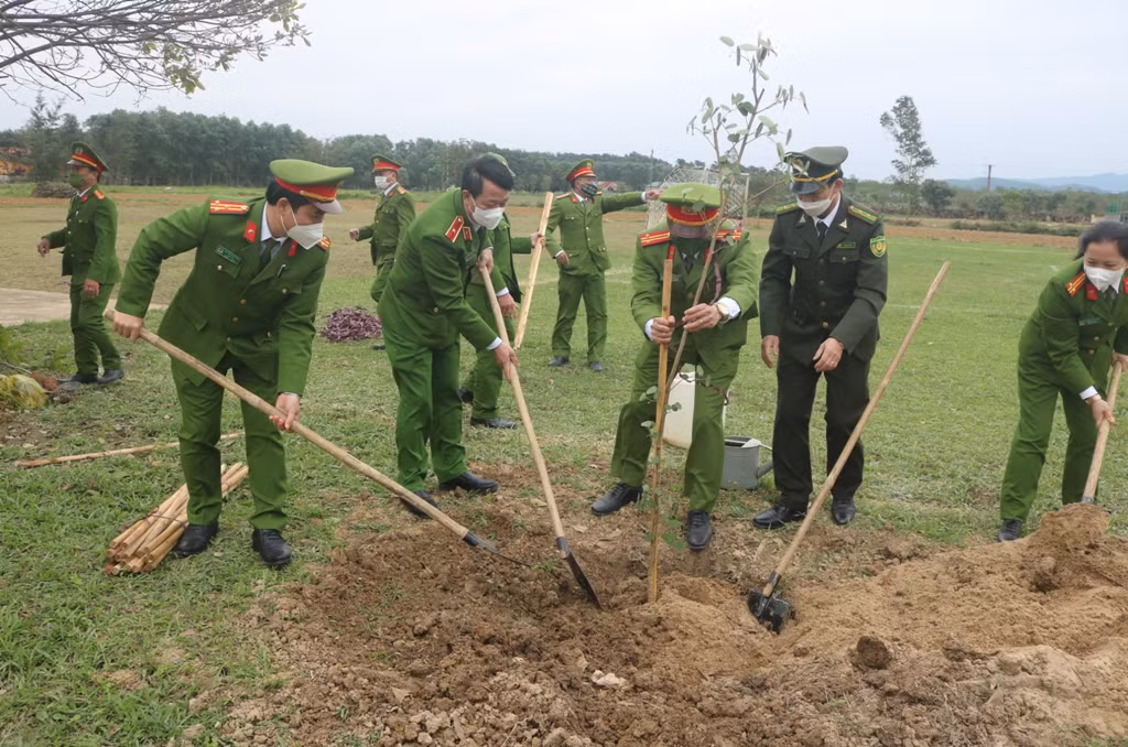 Trại giam Đồng Sơn trồng trên 26 ngàn cây xanh phủ xanh đất trống -0