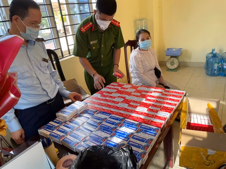 Loạn thị trường thuốc, vật tư điều trị COVID-19 -0