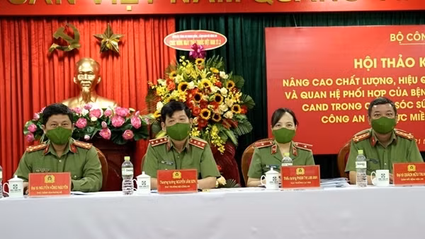 Thứ trưởng Lê Văn Tuyến kiểm tra công tác tại Bệnh viện 199 ảnh 5
