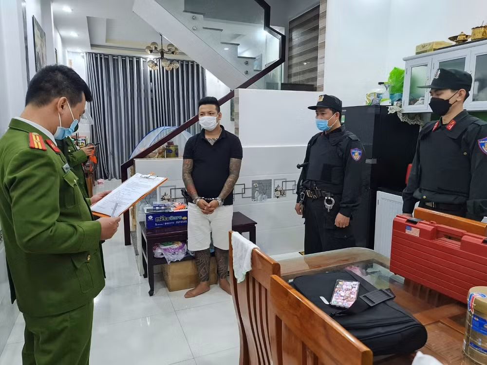Khen thưởng nhiều tập thể, cá nhân trong đợt cao điểm phòng chống tội phạm -0