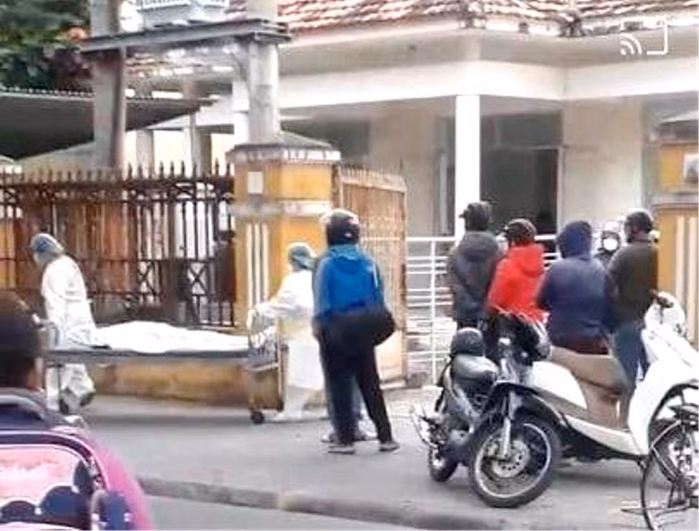 Ca nô lập úp trên biển Cửa Đại – Hội An: Đã vớt được 33 người, 11 người tử vong vẫn còn 6 người mất tích -1