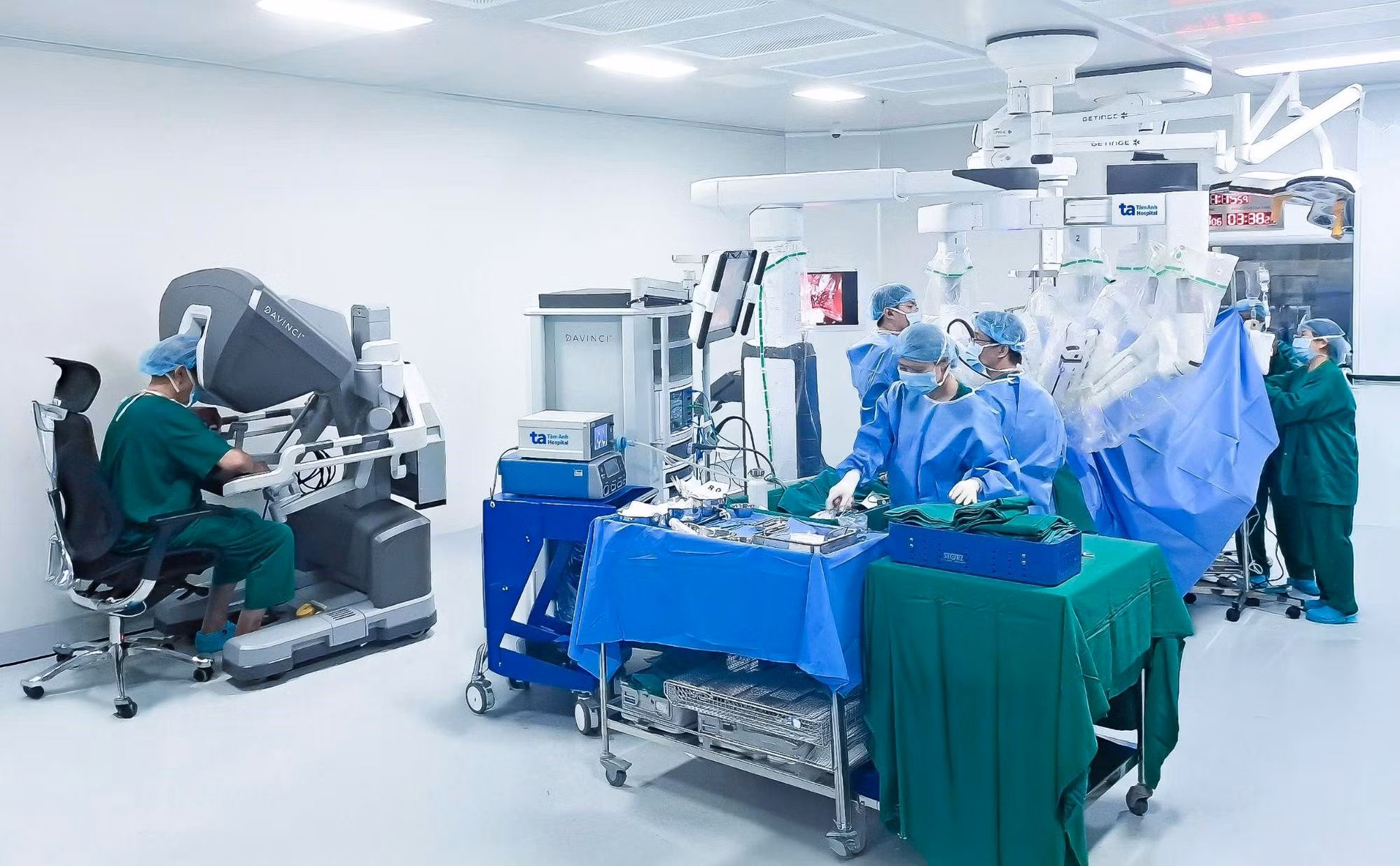 BVĐK Tâm Anh đưa vào hoạt động “Siêu Robot” phẫu thuật hiện đại nhất Đông Nam Á -0