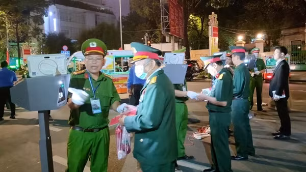 Công an TP Hồ Chí Minh trắng đêm đảm bảo ANTT Đại lễ 30/4