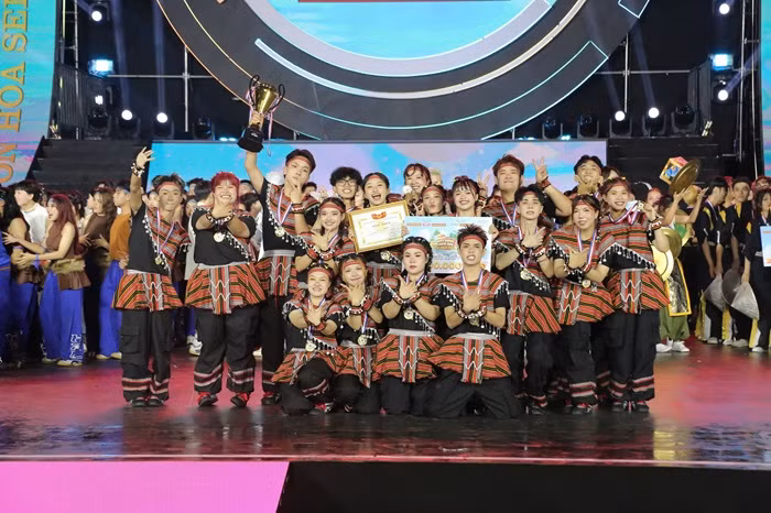 Sôi nổi đêm chung kết Dalat Best Dance Crew 2025 -0