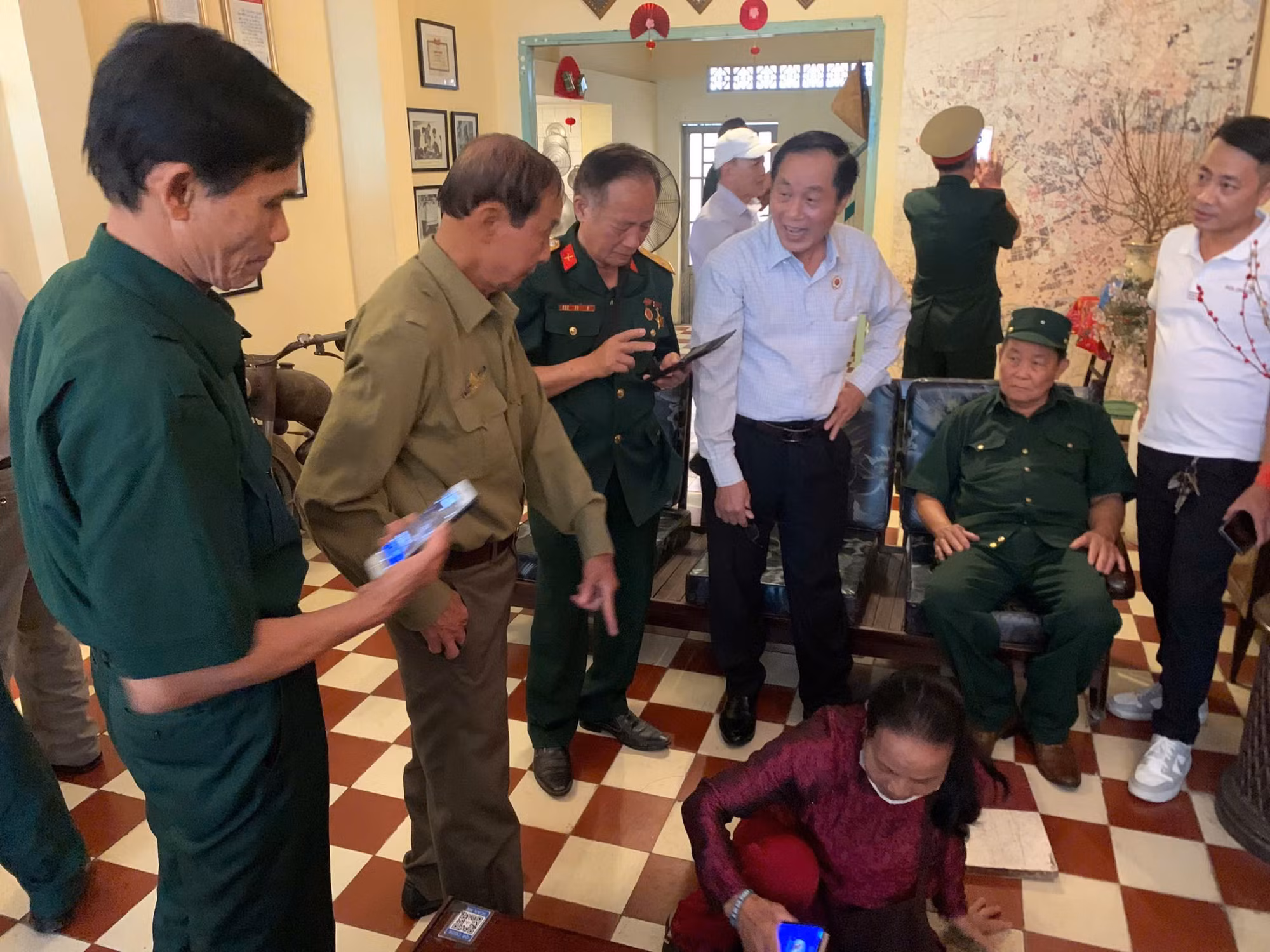 50 năm, hẹn gặp nhau tại Sài Gòn -0