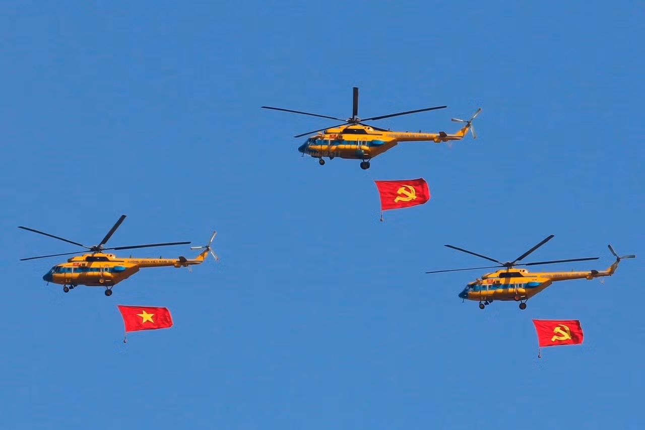 Những hình ảnh diễu binh, diễu hành ngày 30/4 rất đẹp -1