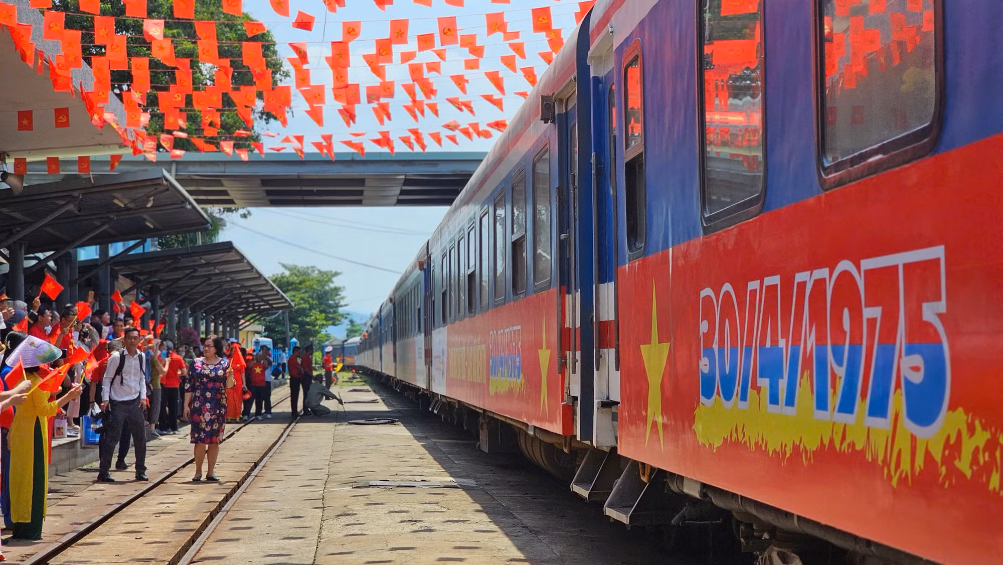 Biểu tượng của non sông liền một dải sống lại giữa lòng thành phố bên sông Hàn -0
