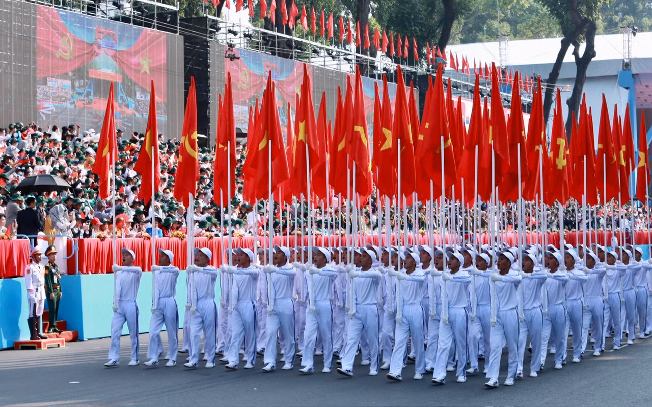 Những hình ảnh diễu binh, diễu hành ngày 30/4 rất đẹp -4