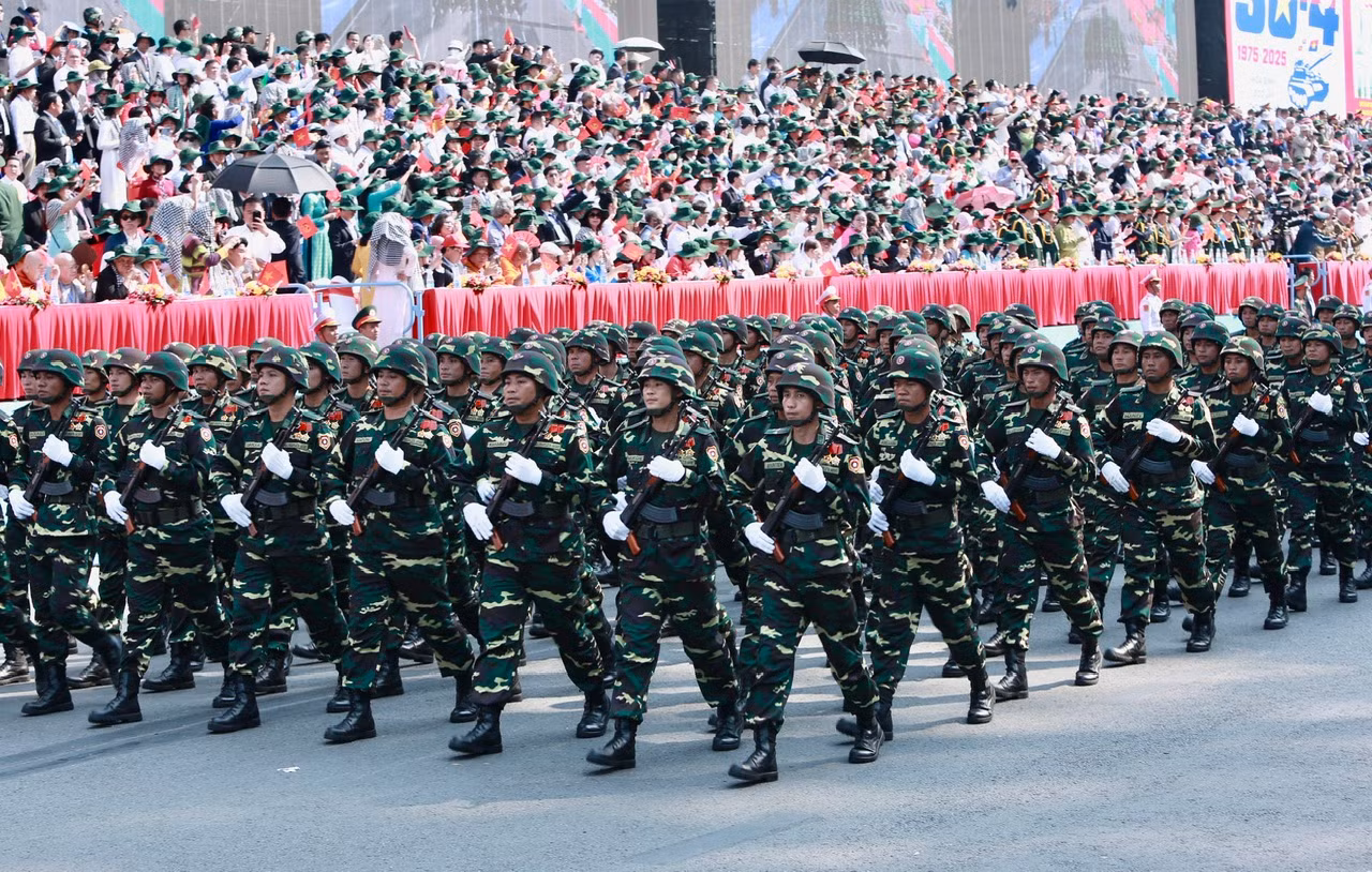 Những hình ảnh diễu binh, diễu hành ngày 30/4 rất đẹp -0