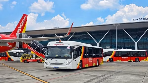 Chuyển giao thành công hoạt động khai thác dịch vụ mặt đất tại sân bay Tân Sơn Nhất