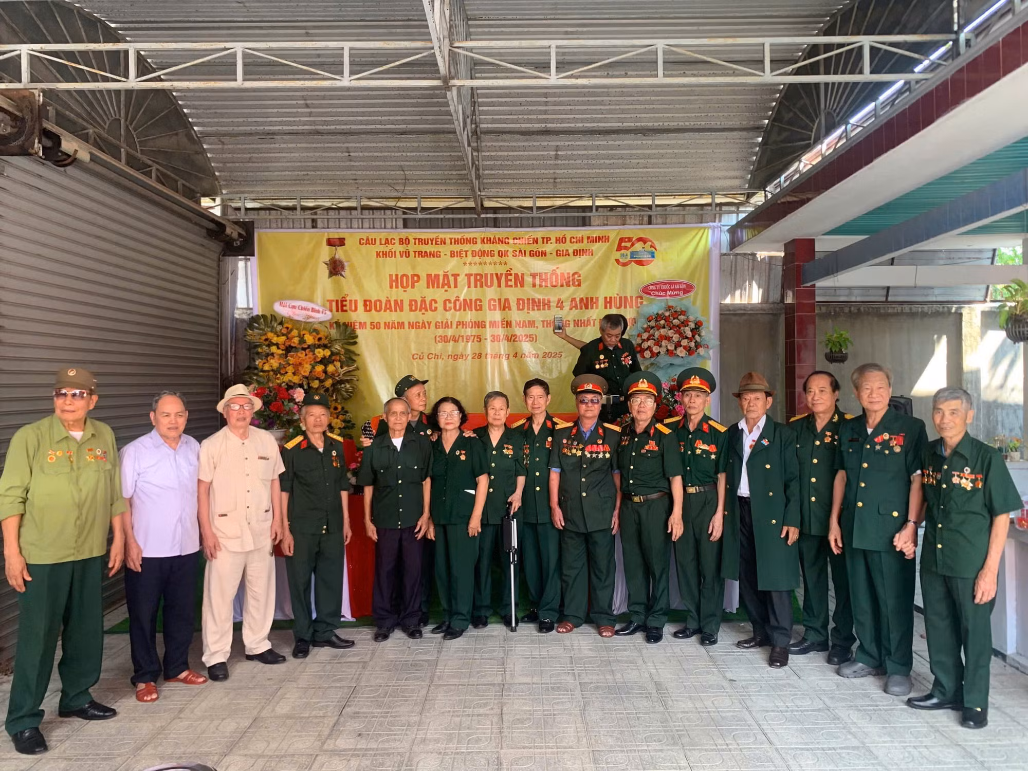 50 năm, hẹn gặp nhau tại Sài Gòn -0