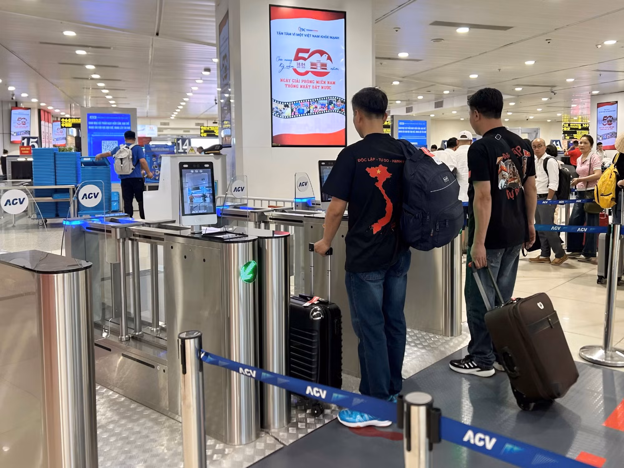 Từ 30/4: Đặt vé bay Vietjet và làm thủ tục dễ dàng bằng sinh trắc học trên ứng dụng VNeID -0