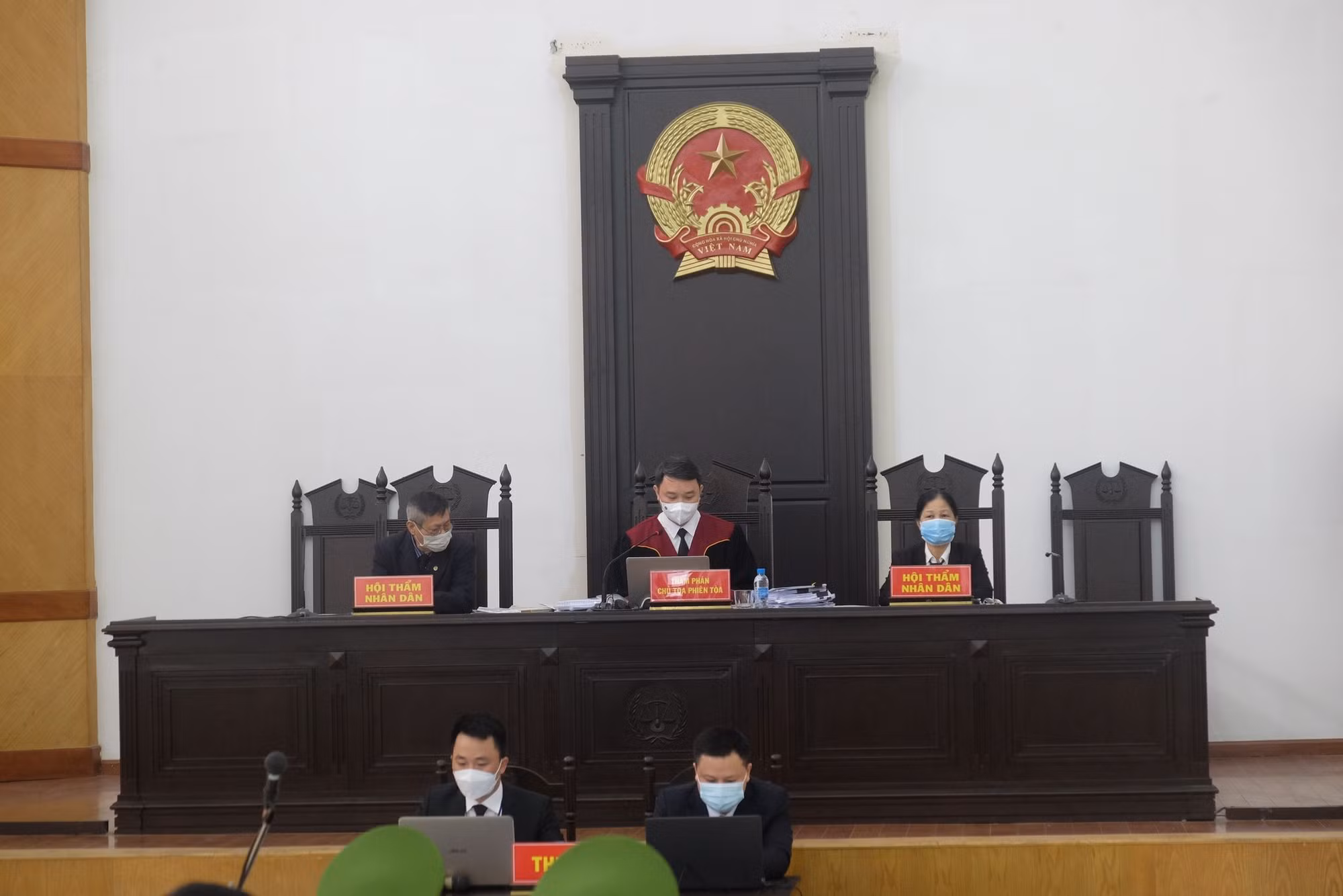 Cựu Chủ tịch TP Hà Nội Nguyễn Đức Chung bị tuyên phạt 8 năm tù, bồi thường 25 tỷ đồng -0