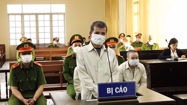 Bị cáo Trần Hoàng Huấn bị phạt 8 năm tù vì chống phá Nhà nước ảnh 2