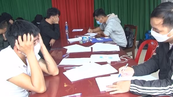 Diễn viên hài Hữu Tín có mặt trong nhóm người sử dụng ma túy ảnh 5