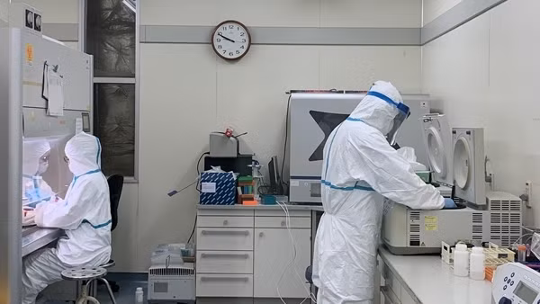 Biến chủng Omicron liệu có gây "sóng thần"? ảnh 2