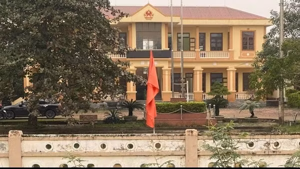 Cặp đôi cán bộ xã “trần như nhộng” bị khai trừ khỏi Đảng ảnh 3