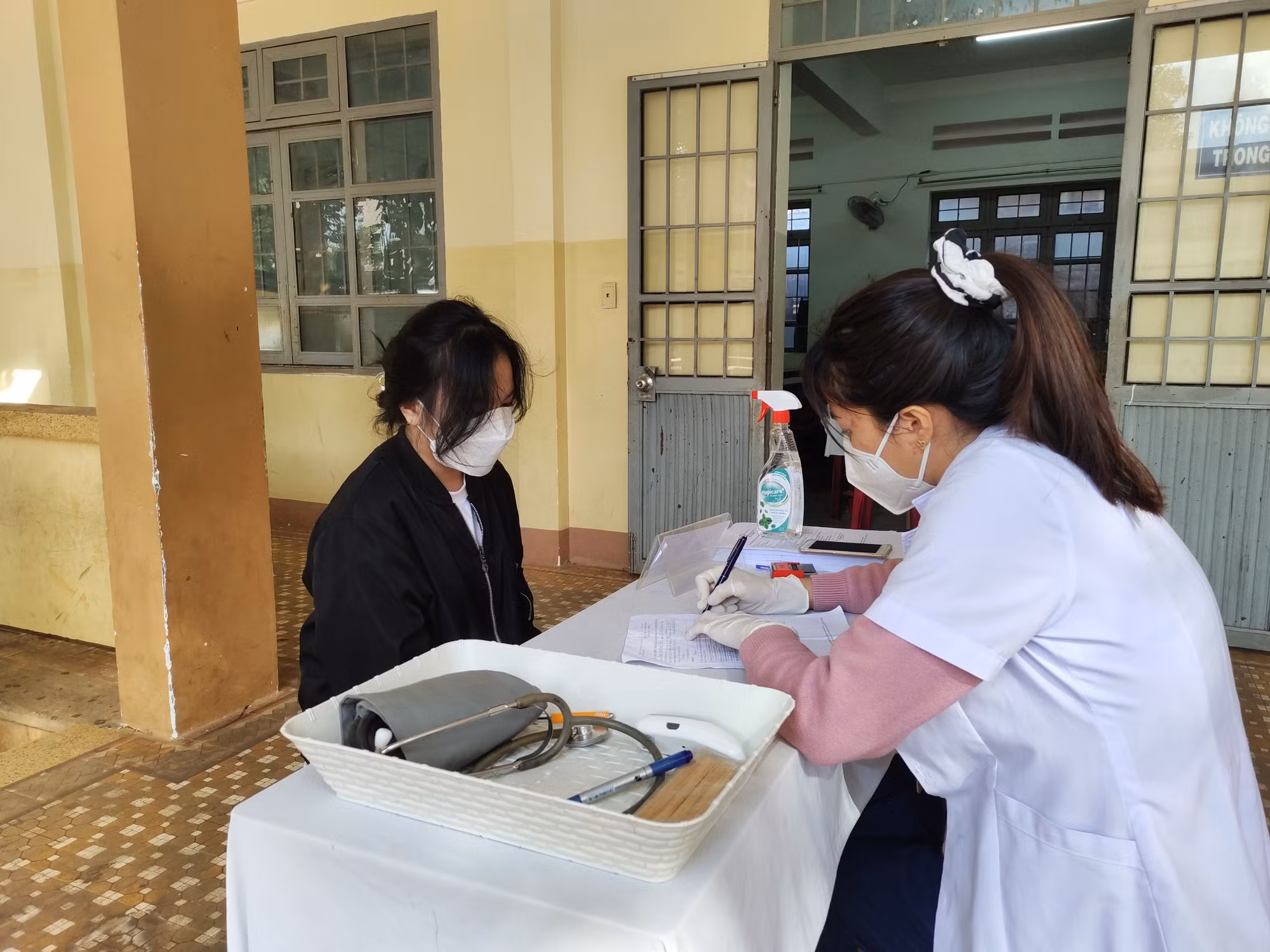 Hơn 120.000 học sinh THCS được tiêm vaccine phòng COVID-19 -0