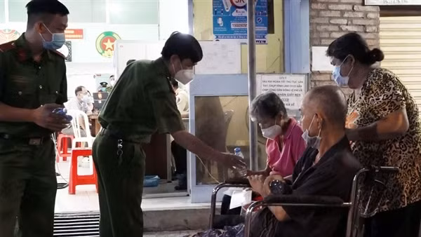 Công an TP Hồ Chí Minh tăng tốc để hoàn thành mục tiêu cấp CCCD gắn chíp