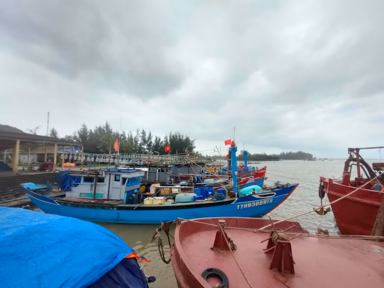Miền Trung khẩn trương ứng phó bão số 9 -0
