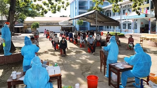Cả nước thêm 15.377 ca nhiễm COVID-19, Hà Nội nhiều nhất với 1.000 ca F0 ảnh 2