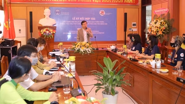 "Thống lĩnh mèo" quyền lực nhất nước Anh có nguy cơ mất chức ảnh 3