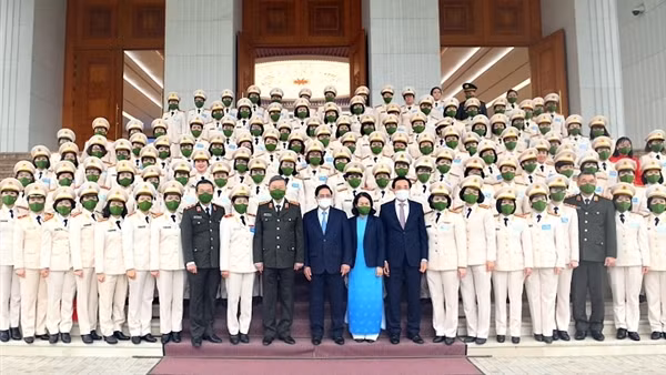 Thủ tướng gặp mặt các đại biểu dự Đại hội Phụ nữ Bộ Công an lần thứ IX
