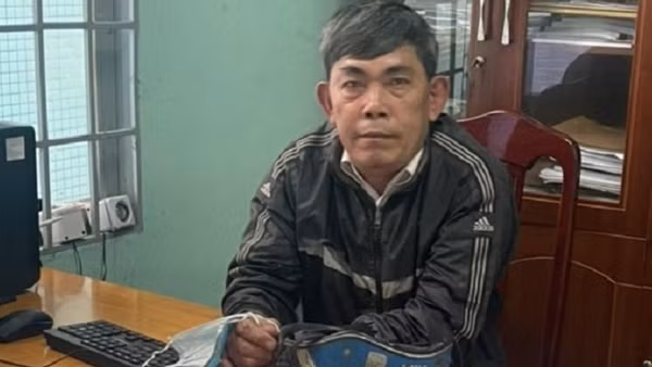 Đâm thủng bụng hàng xóm trong ngày 30 Tết, trốn truy nã 12 năm